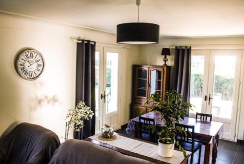 Espelette Apartment | Emeki Emeki