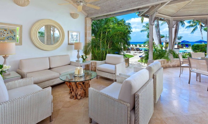 Gibbs Bay Apartment | Emerald Beach 3 | Ixoria