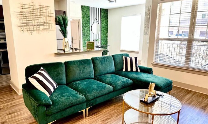 Midland Apartment | Emerald City Luxury Suite ~Fully Gated Community