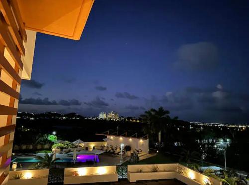 Maho Apartment | Emerald Upscale Studio in Maho-Walking distance to beach