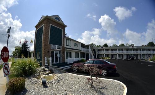 Absecon Hotel | Empire Inn & Suites Absecon/Atlantic City