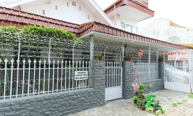 Malang House | Emy's Guesthouse