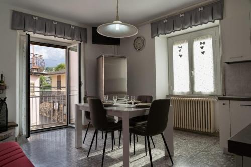 Castelli House | En&Gi Holiday Home