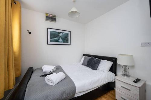 Landore Apartment | En-suite Flat - Kitchen - Quiet Near Shops & Bus