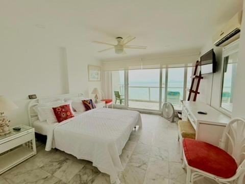 Barrio Obrero Apartment | Encanto Marino Sunrise