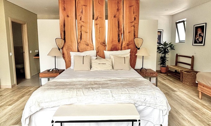 Barril de Cima Villa | Enchanting 7-bedroom Villa in Ericeira with AC, WiFi
