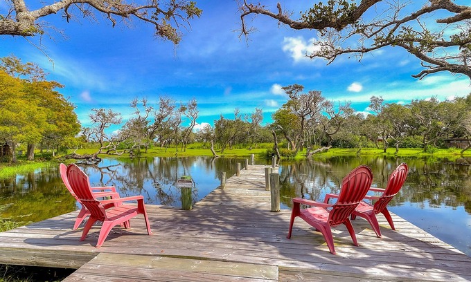 Rockport House | Enchanting dog-friendly property with balconies, firepit, & washer/dryers