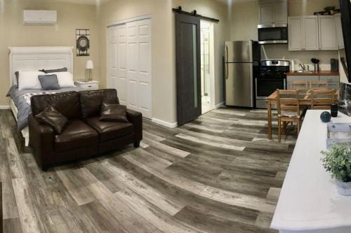 Canyon Country Apartment | Enchanting suite nestled in quaint Santa Clarita