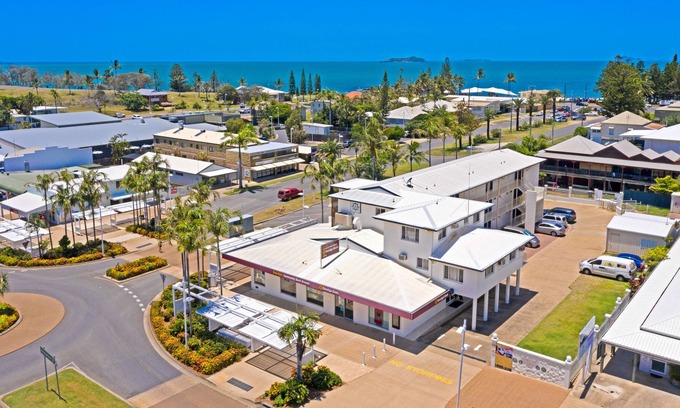 Emu Park Hotel | Endeavour Inn - Emu Park
