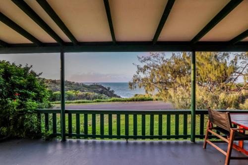 Seventeen Seventy House | Endeavour - Rustic Two-Bedroom Home With Stunning Ocean & 1770 Headland Views