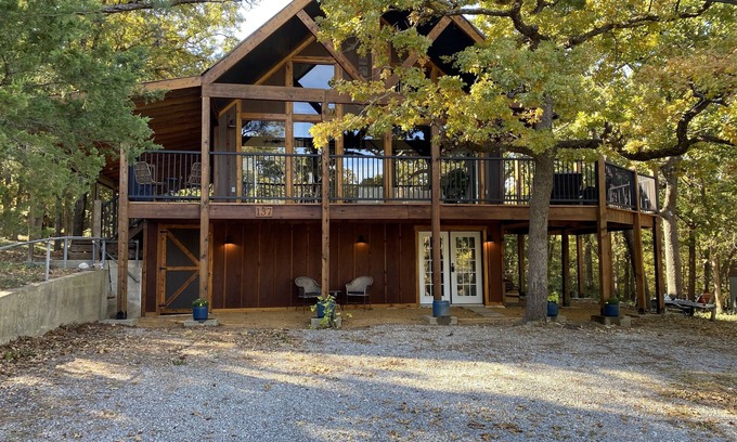 Pottsboro House | Engaging Texoma tri-story home in the trees with space for all personalities!