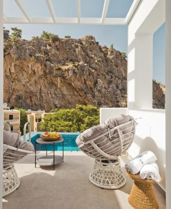 Kyra Panagia Apartment | Enilion Luxury Suites