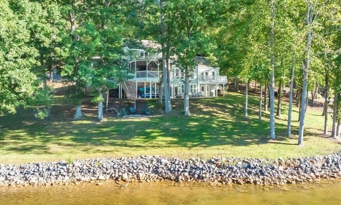 Westlake Corner House | Enjoy a beautiful Fall weekend on Smith Mountain Lake!