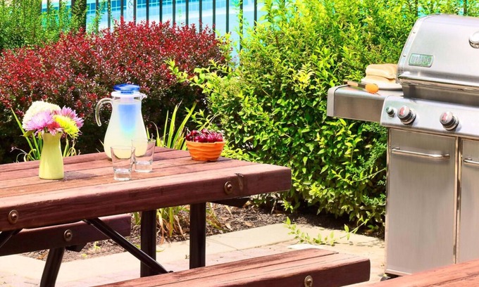 Dublin House | Enjoy a Comfortable & Convenience Stay! Free Parking, Pets are welcome!