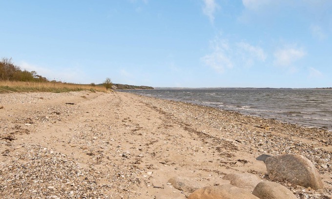 Snedsted House | Enjoy a relaxing holiday in this holiday home near the beach.