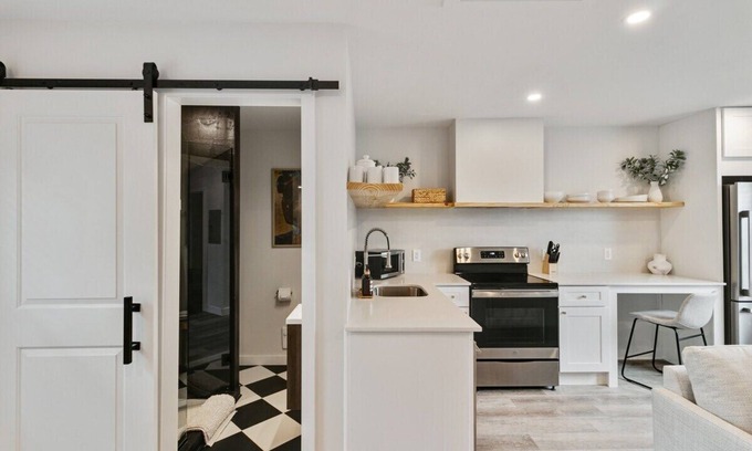 Ferndale Apartment | Enjoy a stylish experience at this unique, modern flat in Downtown Ferndale