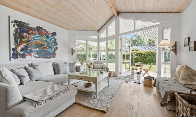 Hojby House | Enjoy an unforgettable cottage vacation near Sejerø Bay.