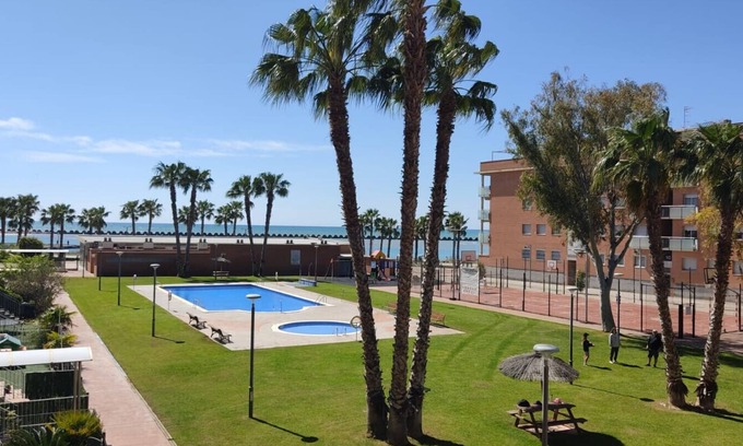 Cubelles Apartment | Enjoy in Beautiful Flat in Front of the Sea and Beach