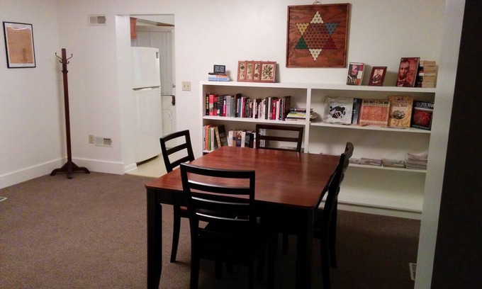 Gettysburg House | Enjoy In Town Convenience, 10 Minute Walk From Lincoln Square