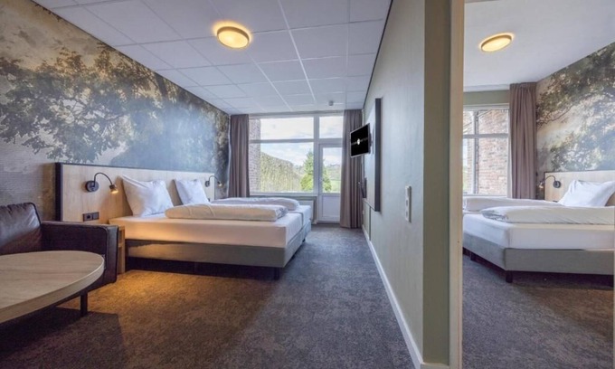 Noorbeek House | Enjoy Nature's Embrace at Serene Room Close to Sint Servaasbrug