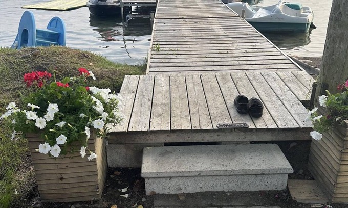Colborne House | Enjoy our beautiful lake front cottage on little lake with our 4 bedroom cottage