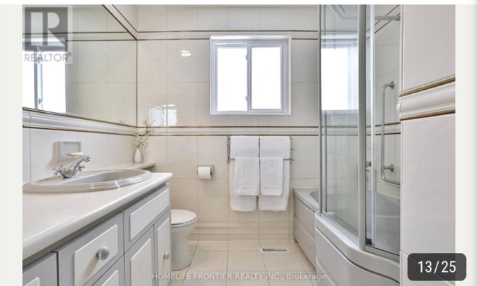 Newmarket House | Enjoy restful nights in our 3 bedroom Newmarket home. nn