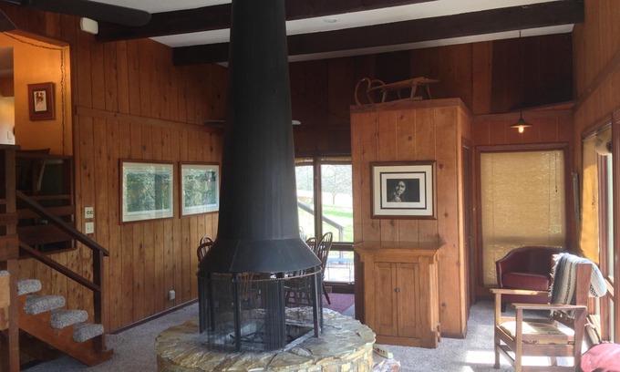 Halfway House | Enjoy the tranquility of country living with the benefits of a luxury get away!