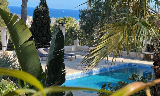 Segur de Calafell Villa | ENJOY THIS CHARMING OASIS CLOSE TO THE BEACH, BARCELONA AND SITGES. BIG POOL.
