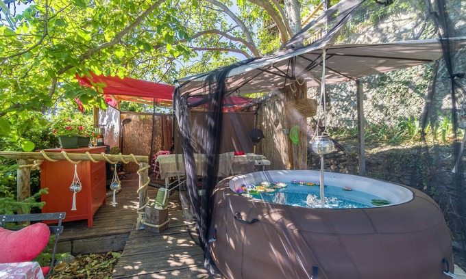 Saint-Nicolas Apartment | Enjoy this wellness oasis with a magnificent panoramic view of the mountains.