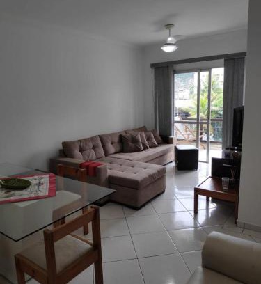 Jardim Ana Maria Apartment | Enseada- 400m Aquário. Apt espaçoso e aconchegante