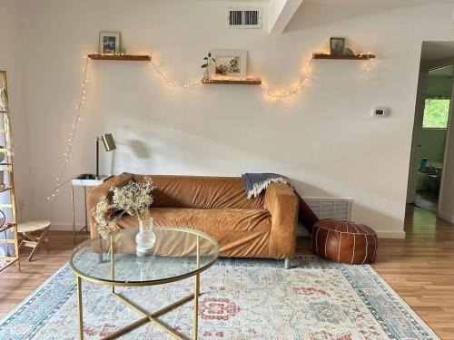 Tarrytown House | Ensuite Private Room