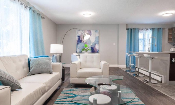 Waterloo Apartment | ENTIRE 2 BEDROOM APARTMENT UPTOWN WATERLOO - e2