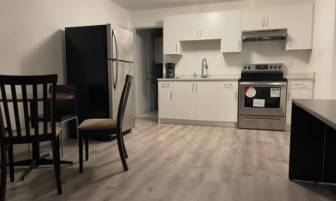 Fleetwood House | Entire 2 bedrooms basement suite in Surrey fleetwood