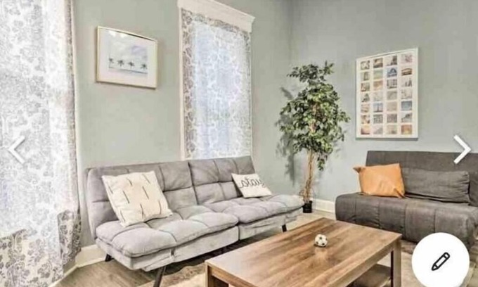 Windsor Park House | Entire 3 bedroom House!