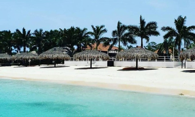 Discovery Bay Villa | Entire 6-bedroom Villa Free Parking With Fast Wifi