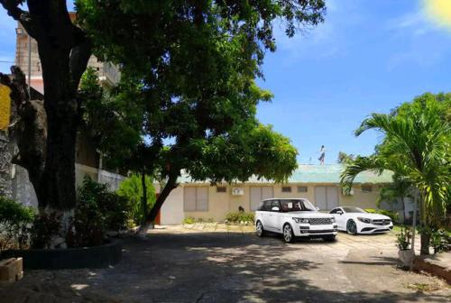 Discovery Bay Villa | Entire 6-Bedroom Villa Free parking with Fast Wifi