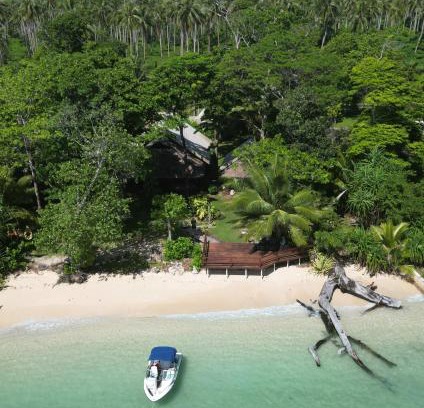 Saraotou House | Entire Beach Front Resort Home - Tides Reach Beach House