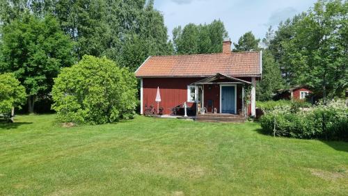Mora House | Entire cabin - Mora, Selja, cabin in village environment for 4 persons