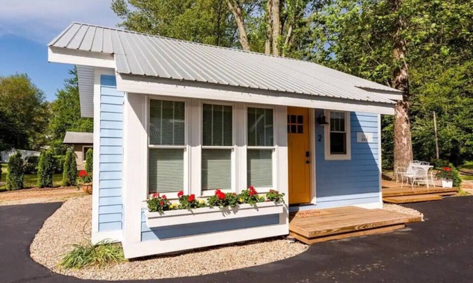 Paw Paw Lake House | Entire cottage in Coloma, Michigan, United States