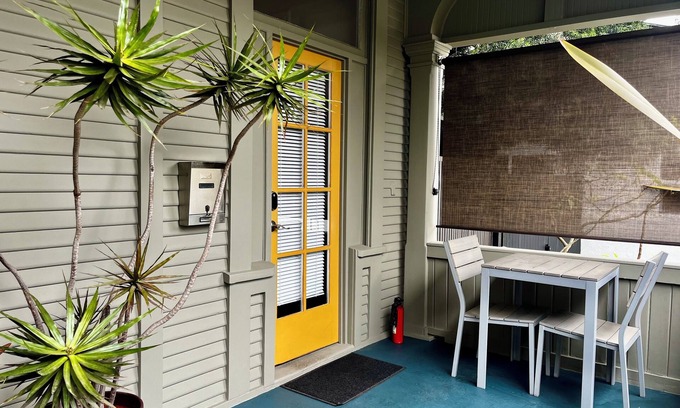 Ocean Park House | ENTIRE GUEST SUITE- prvt entrance, Super Clean and Great location.Walk to beach!