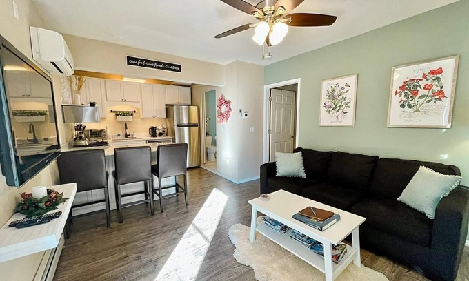 Sixth Ave West House | Entire Guesthouse hosted by Sophia