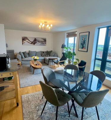 Ashtown Apartment | Entire Home in Exclusive Dublin Neighborhood - Comfortably Sleeps Up to 6 Guest