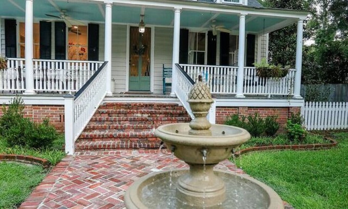 Summerville Historic District House | Entire Home l Chick Inn on Main