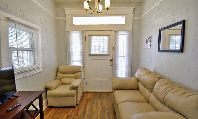 El Paso House | Entire Home Near UTEP