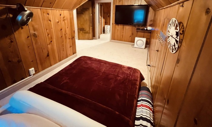 Lindenwood Park House | Entire Home with Fenced Yard, Garage in Central Location