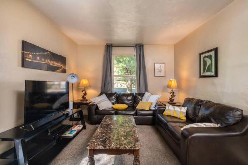 North End House | Entire house 3 bedroom Twin Cities, Specious, Entire House, AC
