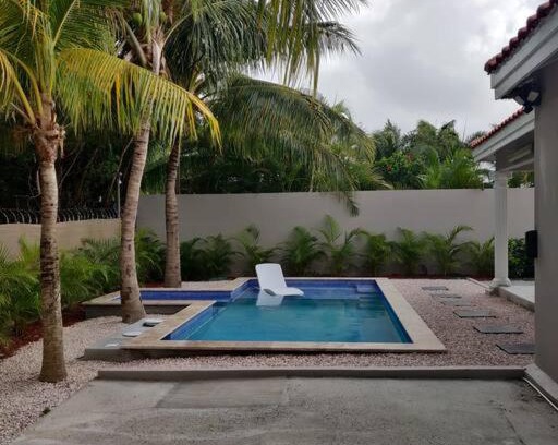 Willemstad Villa | Entire House w Private Parking in great Neighborhood