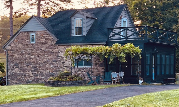 Kingston Other | Entire Property: Farmhouse (3bdr) and Barn Apartment (2bdr)