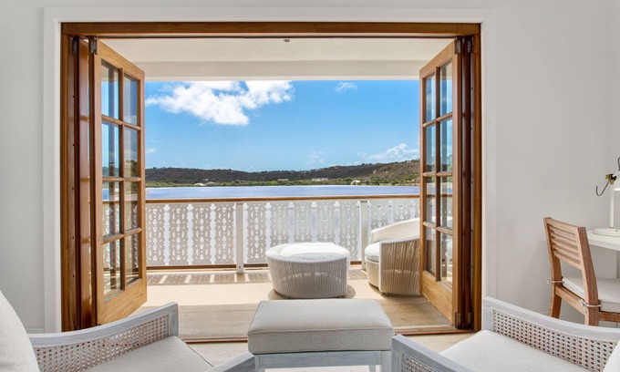 Sandy Ground Villa | Entire property for big family holidays - steps away from the beach