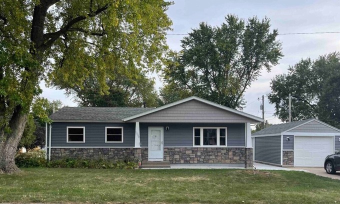 Bettendorf House | Entire ranch home centrally located in Bettendorf, near bike path and Bett Plex
